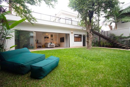 Casa à venda com 468m², 3 quartos e 3 vagas