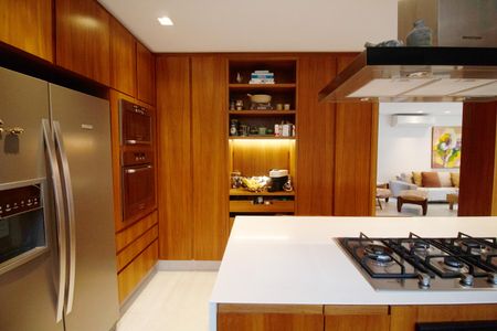 Casa à venda com 468m², 3 quartos e 3 vagas