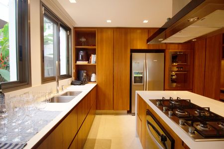 Casa à venda com 468m², 3 quartos e 3 vagas