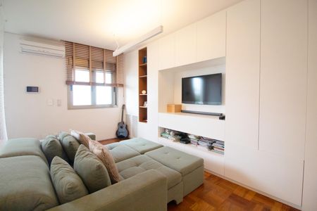 Casa à venda com 468m², 3 quartos e 3 vagas