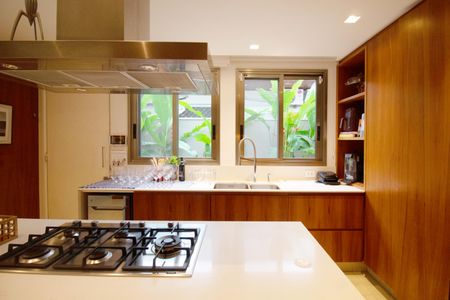 Casa à venda com 468m², 3 quartos e 3 vagas