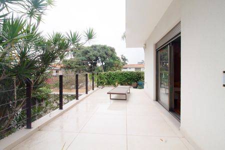 Casa à venda com 468m², 3 quartos e 3 vagas