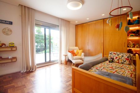 Casa à venda com 468m², 3 quartos e 3 vagas