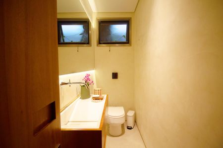 Casa à venda com 468m², 3 quartos e 3 vagas