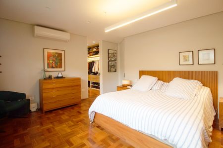 Casa à venda com 468m², 3 quartos e 3 vagas