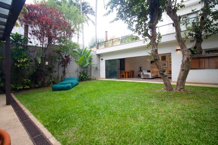 Casa à venda com 468m², 3 quartos e 3 vagas