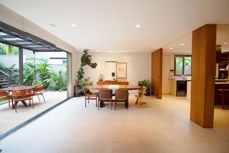 Casa à venda com 468m², 3 quartos e 3 vagas