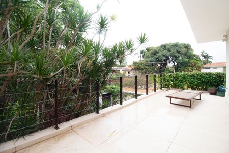 Casa à venda com 468m², 3 quartos e 3 vagas