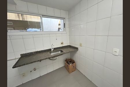 Casa de condomínio para alugar com 80m², 2 quartos e 1 vagaCozinha