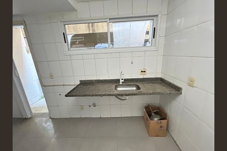 Casa de condomínio para alugar com 80m², 2 quartos e 1 vagaCozinha