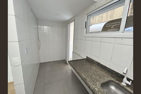 Casa de condomínio para alugar com 80m², 2 quartos e 1 vagaCozinha