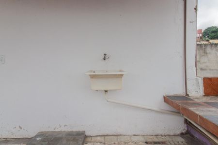 Casa para alugar com 80m², 2 quartos e 1 vaga