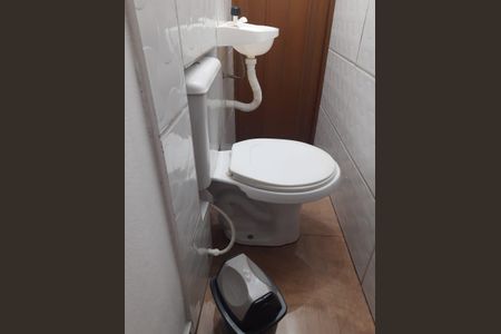 Casa de condomínio à venda com 70m², 2 quartos e 1 vagaLavabo