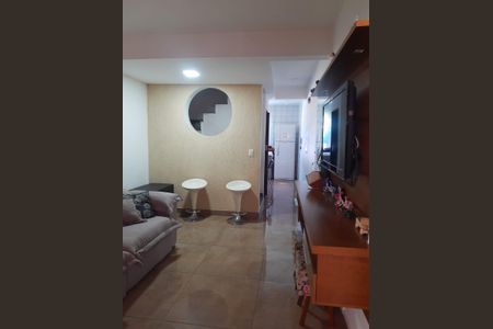 Casa de condomínio à venda com 70m², 2 quartos e 1 vagaSala