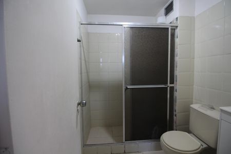 Apartamento à venda com 72m², 2 quartos e 2 vagasBanheiro Social
