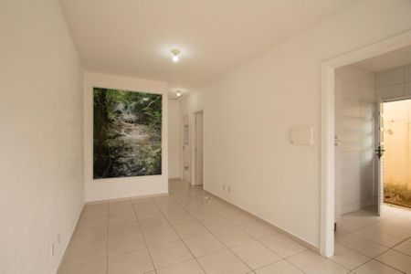 Casa de condomínio para alugar com 49m², 2 quartos e 2 vagas