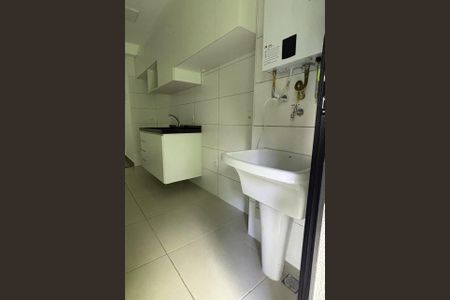 Apartamento para alugar com 58m², 2 quartos e 1 vagaÁrea de Serviço/Cozinha 