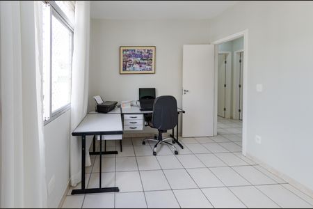 Apartamento à venda com 93m², 3 quartos e 2 vagasQuarto 2