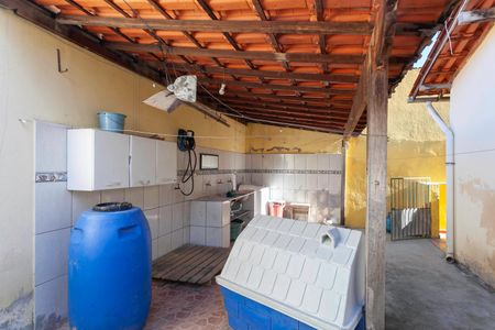 Casa à venda com 125m², 5 quartos e 2 vagasQuintal