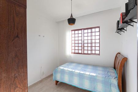 Casa à venda com 125m², 5 quartos e 2 vagasQuarto 5