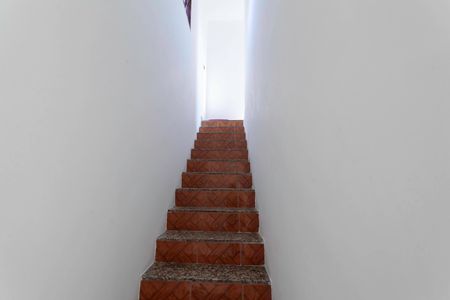 Casa à venda com 125m², 5 quartos e 2 vagasEscada