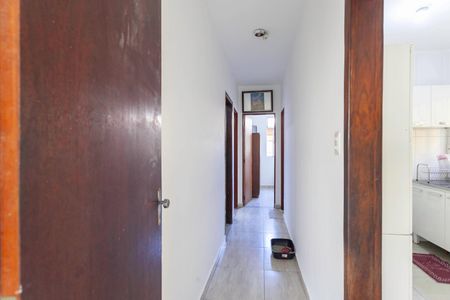 Casa à venda com 125m², 5 quartos e 2 vagasCorredor