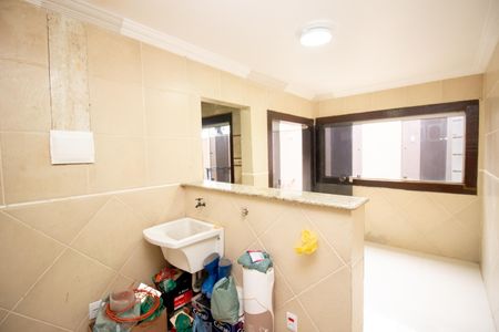 Casa para alugar com 280m², 2 quartos e 2 vagasCozinha e Área de Serviço