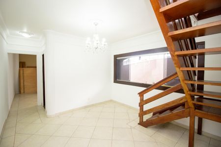 Casa para alugar com 280m², 2 quartos e 2 vagasCopa