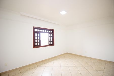 Casa para alugar com 280m², 2 quartos e 2 vagasQuarto Suíte