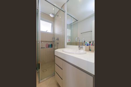 Apartamento à venda com 104m², 2 quartos e 2 vagasSuíte 1 - Banheiro