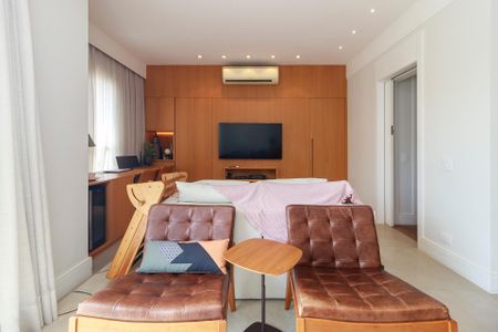 Apartamento à venda com 104m², 2 quartos e 2 vagasSala