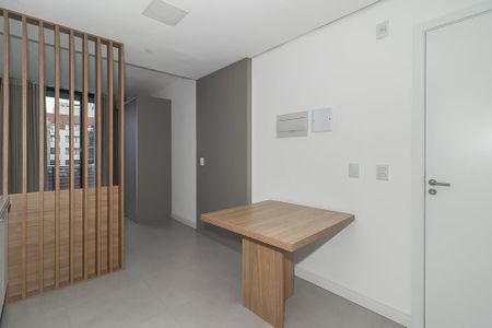 Sala / Quarto / Cozinha de apartamento para alugar com 1 quarto, 30m² em Independência, Porto Alegre