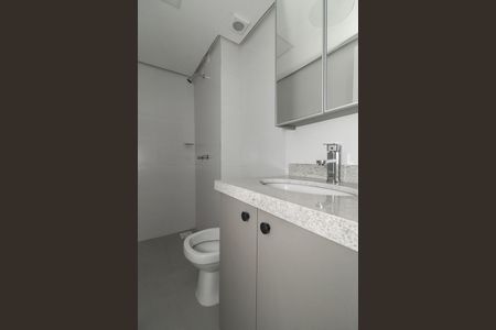 Banheiro de apartamento para alugar com 1 quarto, 24m² em Independência, Porto Alegre