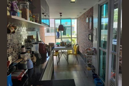 Apartamento à venda com 3 quartos, 215m² em Itacoatiara, Niterói