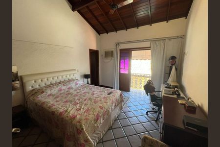 Casa à venda com 4 quartos, 537m² em Itacoatiara, Niterói