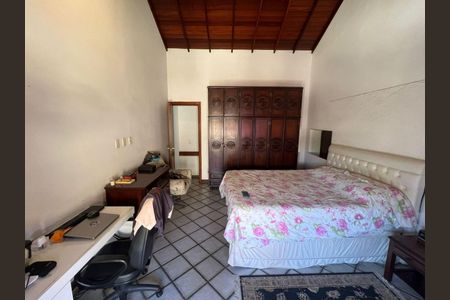 Casa à venda com 4 quartos, 537m² em Itacoatiara, Niterói