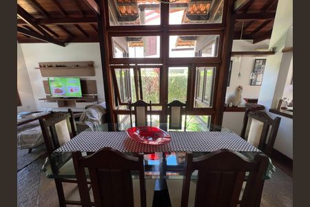 Casa à venda com 4 quartos, 537m² em Itacoatiara, Niterói