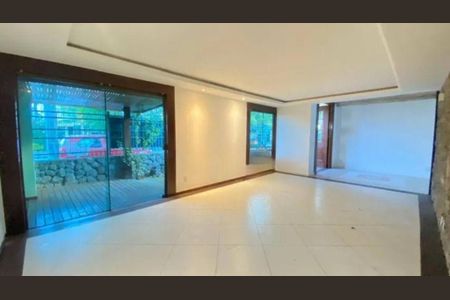 Casa à venda com 5 quartos, 320m² em Itacoatiara, Niterói