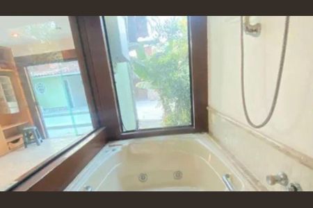 Casa à venda com 5 quartos, 320m² em Itacoatiara, Niterói