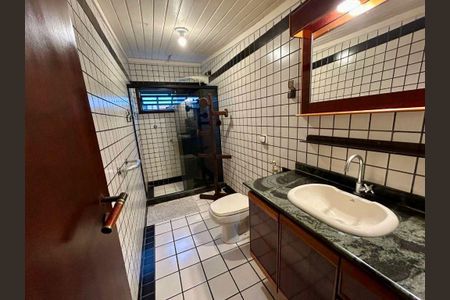 Casa à venda com 5 quartos, 200m² em Itacoatiara, Niterói