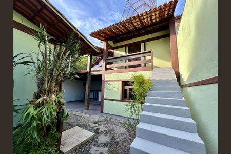 Casa à venda com 5 quartos, 200m² em Itacoatiara, Niterói