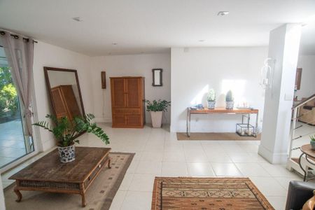 Casa à venda com 5 quartos, 350m² em Itacoatiara, Niterói