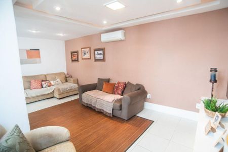 Casa à venda com 5 quartos, 350m² em Itacoatiara, Niterói