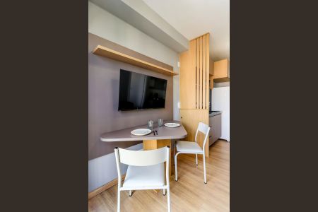 Studio para alugar com 32m², 1 quarto e sem vaga Studio para alugar com 32m², 1 quarto e sem vagaSala