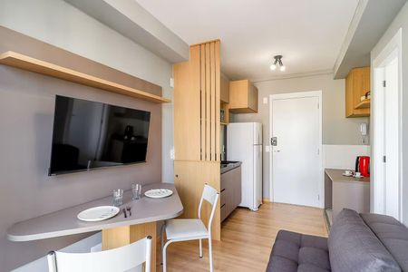 Studio para alugar com 32m², 1 quarto e sem vaga Studio para alugar com 32m², 1 quarto e sem vagaSala