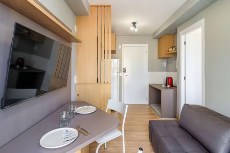 Studio para alugar com 32m², 1 quarto e sem vaga Studio para alugar com 32m², 1 quarto e sem vagaSala