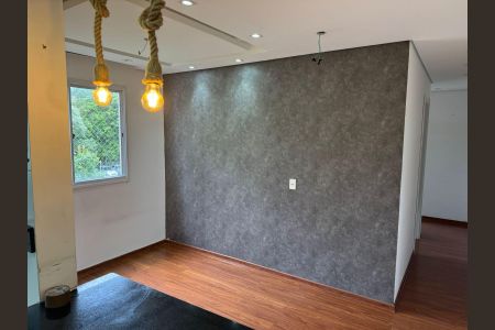 Sala de apartamento para alugar com 2 quartos, 47m² em Jardim Helga, São Paulo