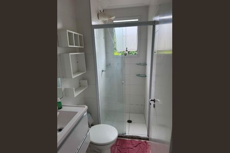 Banheiro de apartamento para alugar com 2 quartos, 47m² em Jardim Helga, São Paulo