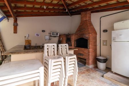 Apartamento à venda com 76m², 2 quartos e 2 vagasChurrasqueira