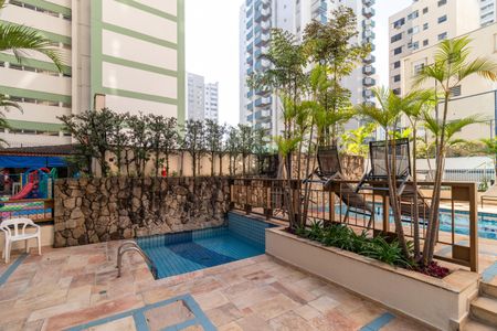 Apartamento à venda com 76m², 2 quartos e 2 vagasPiscina